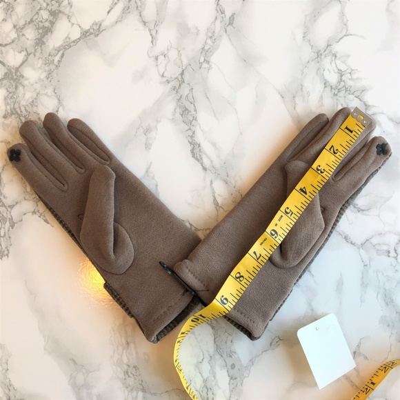 NWT! Brown Plaid Gloves w/ Bow - Picture 2 of 3